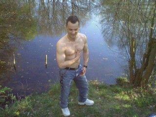 BIBOY XXX - Mein Slogan lautet: IMMER RAN AN DIE BULETTEN! :)) - cam2cam,sex,privat