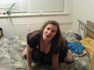 SexyMaus1980 sexcam:  Gangbang, Gruppensex, Oralsex, Orgien, Parkplatz-Sex, Schlucken, Sexspielzeug, Swinger, Live-Dates
