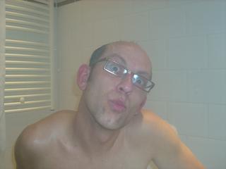 mikek - Hey komm zu mir, wir werden viel Spass miteinander haben. - webcam,sex,chat