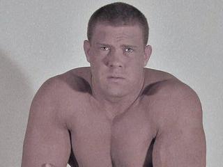 GiantYoungMaster - Riesig und sehr stark. - sexcam,sex,cam2cam