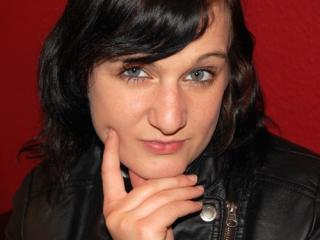 Herrin-Veronika - HIER HER, du TROTTEL! - webcam,privat,cam2cam