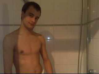 cockfrog sexcam:  Anal-Sex, Dominant, Fesselspiele, Fetisch, Gangbang, Kaviar, Natursekt, Oralsex, Orgien, Live-Dates - BH-Cup: 