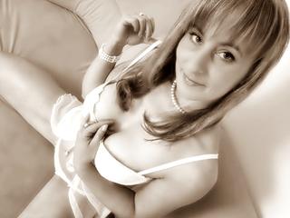 HotAngel-Mona - Engel hat Lust auf Bengel. ;-) - cam2cam,free,livecam