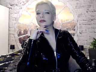 Lady-Doro - Liebe Jungs kommen in den Himmel, böse zur Lady Doro! - livecam,sex,chat