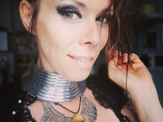 madame yve - Sexy Lady hat Platz unter ihrem Stiefel! - cam2cam,free,sex